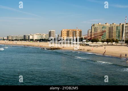 Praia de Matosinhos (Strand von Matosinhos) in der Nähe von Saint Francis Xavier Fort, Porto, Portugal. Stockfoto