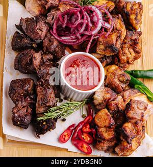 Auswahl verschiedener Grillgerichte Grillfleisch Stockfoto