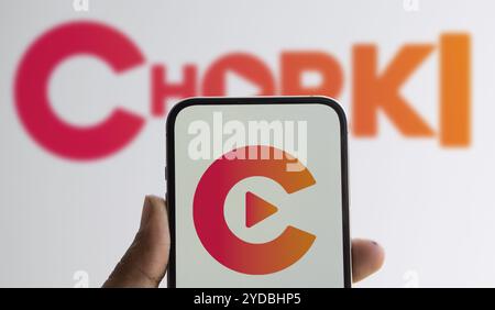 Dhaka, Baangladesch - 27. Juli 2024: Das Chorki-Logo wird auf dem Smartphone angezeigt. Chorki ist ein Bangladeschischer Streaming-Service, der Ori anbietet Stockfoto