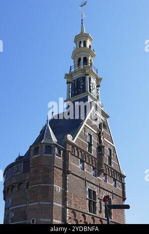 Historischer Hoofdtoren Verteidigungsturm im Hafen von Hoorn am Markermeer, Teil des IJsselmeers, Provinz Nordholland, Westfriesland Stockfoto