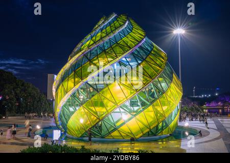 Nachtansicht auf den Platz Lam Vien, ein beliebtes Reiseziel und öffentlicher Platz im Stadtzentrum am 30. Mai 2023 in da Lat, Vietnam Stockfoto