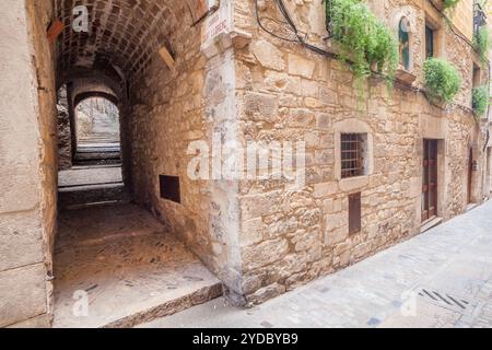 Sant Llorenc und Forca Street im jüdischen Viertel Girona, Spanien Stockfoto