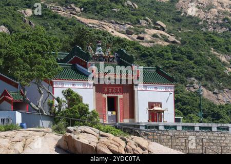 Blick auf den Tin Hau (Göttin des Meeres) Tempel, Po Toi Island, Hongkong China, Oktober 2024 Stockfoto