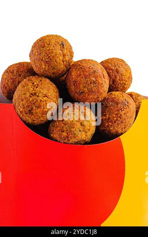 Falafel isoliert auf weißem Hintergrund Stockfoto
