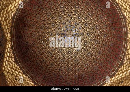 Goldene Kuppel der Botschafterhalle in Alcazar von Sevilla, Andalusien, Spanien Stockfoto