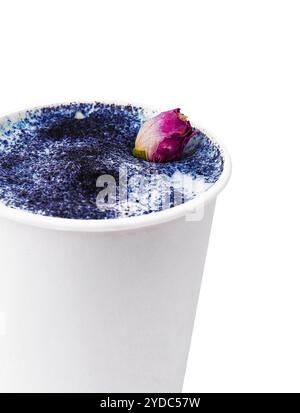 Dalgona Matcha Blue Latte, ein cremiger Matcha Stockfoto