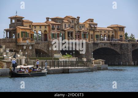 Traditionelle Architektur im DisneySea Tokyo Themenpark, ein beliebtes Reiseziel am 13. Juni 2023 in Tokio, Japan Stockfoto