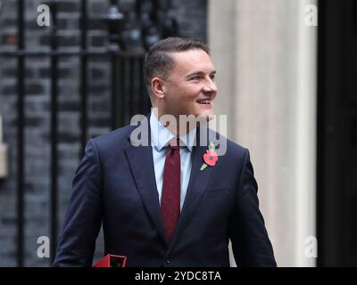 London, Vereinigtes Königreich, 22. Oktober 2024. Staatssekretär für Gesundheit, Wes Streeting verlässt die Downing Street Nr. 10 nach der Kabinettssitzung. Stockfoto