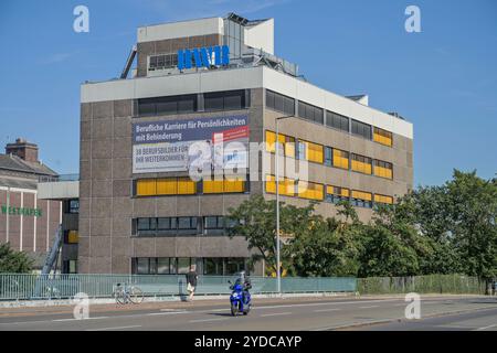 Berliner Werkstätten für Menschen mit Behinderung BWB, Westhafenstraße, Moabit, Mitte, Berlin, Deutschland *** Berliner Werkstätten für Menschen mit Behinderung BWB, Westhafenstraße, Moabit, Mitte, Berlin, Deutschland Stockfoto