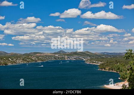 Blick auf den Fluss Krka von Sibenik, Kroatien Stockfoto