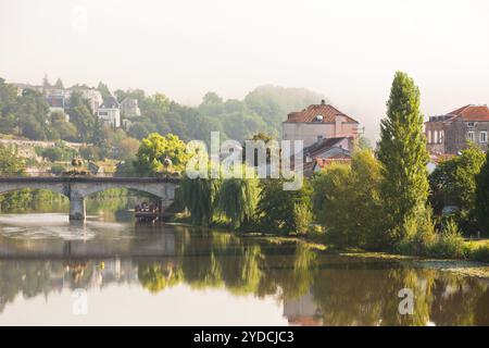 Landschaft mit dem Fluss Vezere in Frankreich Stockfoto