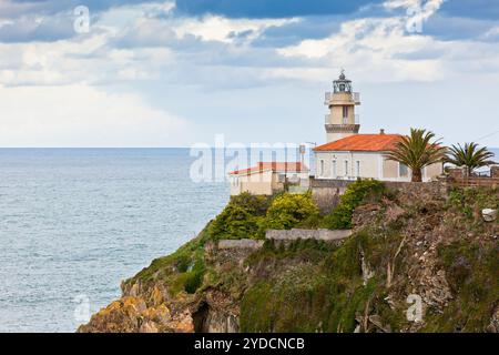 Leuchtturm von Cudillero, Asturien, Nordspanien Stockfoto