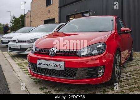 50 Jahre Golf - Volkswagen Golf GTi, ausgestellt im Bicester Heritage Scramble am 6. Oktober 2024. Stockfoto