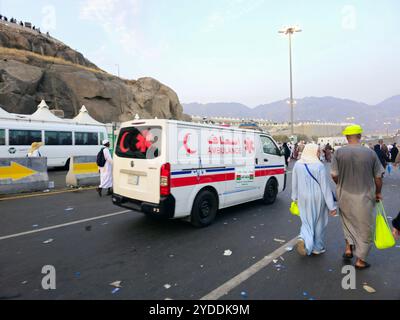 Mina, Mekka, Saudi-Arabien, 18. Juni 2024: Die Ambulanz der Pilgermission von Burkina Faso, die medizinische Versorgung der Pilger von Burkina Faso in Muna Mina in Mak Stockfoto