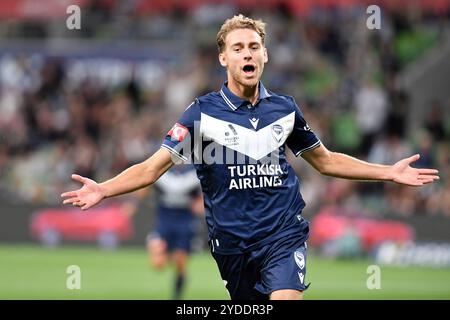 MELBOURNE, AUSTRALIEN. Oktober 2024. Im Bild: Melbourne Victory Mittelfeldspieler Ryan Teague (6) während der zweiten Runde der ISUZU Australian A-League, Melbourne City gegen Melbourne Victory im AAMI Park. Quelle: Karl Phillipson / Alamy Live News Stockfoto