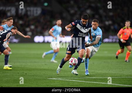 MELBOURNE, AUSTRALIEN. Oktober 2024. Im Bild: Melbourne Victory Stürmer Nikos Vergos (9) während der zweiten Runde der ISUZU Australian A-League, Melbourne City gegen Melbourne Victory im AAMI Park. Quelle: Karl Phillipson / Alamy Live News Stockfoto