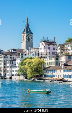 Blick auf das historische Stadtzentrum von Zürich Stockfoto