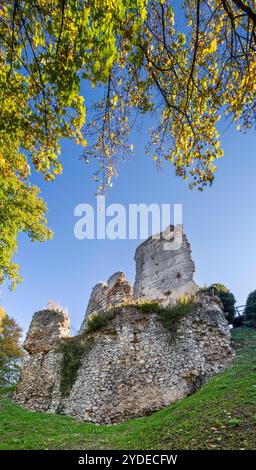 Ruinen der Burg Čičva (Čičava), 13. Jahrhundert, in der Nähe von Vranov nad Topľou, Region Prešov, Slowakei Stockfoto
