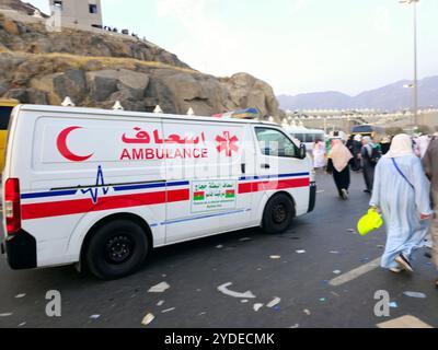 Mina, Mekka, Saudi-Arabien, 18. Juni 2024: Die Ambulanz der Pilgermission von Burkina Faso, die medizinische Versorgung der Pilger von Burkina Faso in Muna Mina in Mak Stockfoto