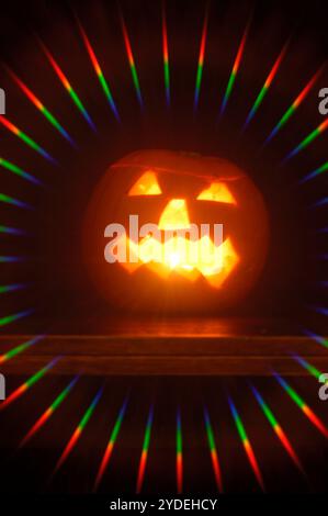 Halloween Kürbis mit T Licht im Inneren Stockfoto