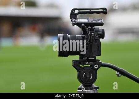 Medien-Videokamera während des Internationalen Freundschaftsspiels zwischen England Frauen und Deutschland im Wembley Stadium, London am Freitag, den 25. Oktober 2024. (Foto: Kevin Hodgson | MI News) Credit: MI News & Sport /Alamy Live News Stockfoto