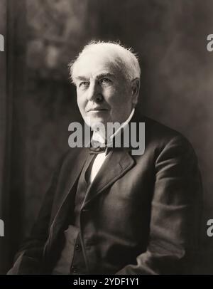 Porträt von Thomas Alva Edison, 1847–1931, amerikanischer Erfinder, um 1922, digital Stockfoto