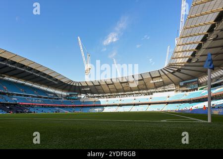 Etihad Stadium, Manchester, Großbritannien. Oktober 2024. Premier League Football, Manchester City gegen Southampton; die Seitenansicht auf dem Spielfeld Credit: Action Plus Sports/Alamy Live News Stockfoto