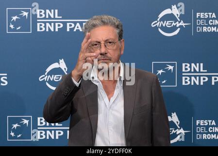 Rom, Italien. Oktober 2024. Sergio Castellitto nimmt am Fotoruf des Films „Conclave“ während des 19. Rom Film fest am 26. Oktober 2024 im Auditorium Parco della Musica in Rom Teil. Quelle: Live Media Publishing Group/Alamy Live News Stockfoto