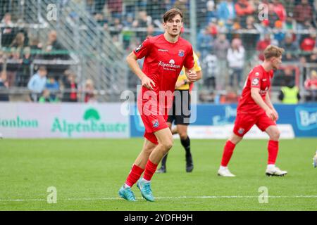 Unterhaching, Deutschland. Oktober 2024. Lenn Jastremski (SpVgg Unterhaching, 25), SpVgg Unterhaching gegen FC Viktoria Köln, Fussball, 3. Liga, 12. Spieltag, Saison 2024/2025, 26.10.2024, DFL-VORSCHRIFTEN VERBIETEN DIE VERWENDUNG VON FOTOS ALS BILDSEQUENZEN, Foto: Eibner-Pressefoto/Jenni Maul Credit: dpa/Alamy Live News Stockfoto