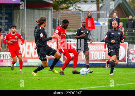 Bahlingen, Deutschland. Oktober 2024. Vergebene Torchance durch als Diakit? (Bahlinger SC 11) Regionalliga S?dwest, Bahlinger SC vs. KSV Hessen Kassel, 26.10.2024 Credit: dpa/Alamy Live News Stockfoto