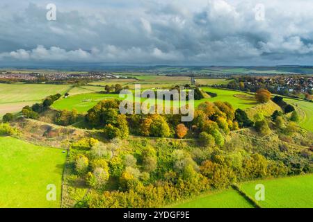 Allgemeiner Blick auf Old Sarum in Salisbury in Wiltshire an einem sonnigen Herbstnachmittag. Stockfoto