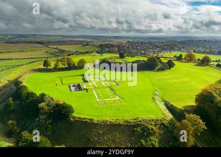 Allgemeiner Blick auf Old Sarum in Salisbury in Wiltshire an einem sonnigen Herbstnachmittag. Stockfoto