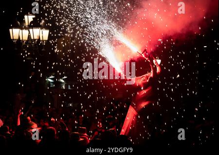 Feuerwerk der Santa Tecla Festival Parade, Tarragona, Katalonien, Spanien 22. September 2024 Stockfoto