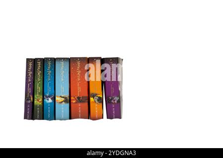 Harry Potter alle Bücher. Alle Teile der Harry-Potter-Bücher isoliert auf weißem Hintergrund Stockfoto