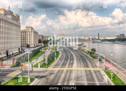 Malerische Luftaufnahme über der Moskwa aus Pushkinsky Fußgängerbrücke in Moskau, Zentralrussland Stockfoto