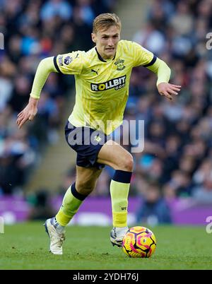 Manchester, Großbritannien. Oktober 2024. Flynn Downes aus Southampton während des Premier League-Spiels im Etihad Stadium in Manchester. Der Bildnachweis sollte lauten: Andrew Yates/Sportimage Credit: Sportimage Ltd/Alamy Live News Stockfoto