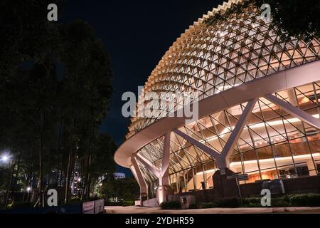 Singapur - 12. August 2024: Esplanade, Theater in der Bucht. Es ist ein Zentrum für darstellende Künste im Zentrum von Singapur Stockfoto