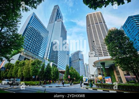 Singapur - 16. August 2024: Blick auf die Skyline von Singapur von Chinatown. Moderne Hochhäuser in Singapur Stockfoto