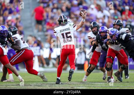 26. Oktober 2024: Der Texas Tech Red Raiders Quarterback will Hammond (15) übergibt den Ball während eines Spiels zwischen den Texas Tech Red Raiders und den Texas Christian University Horned Frogs im Amon G. Carter Stadium in Fort Worth, Texas. Freddie Beckwith/CSM Stockfoto