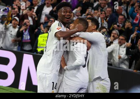 Madrid, Spanien. Oktober 2024. Real Madrid erzielte in einem neuen Jahr in der spanischen Liga im Estadio Santiago Bernabeu 0 Tore und 4 gegen den FC Barcelona. Quelle: D. Canales Carvajal/Alamy Live News Stockfoto