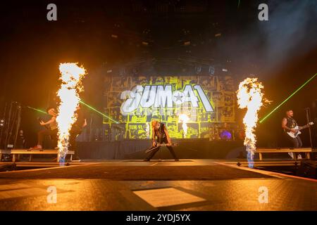 Leeds, England, 26. Oktober 2024. Sum 41, die das erste Date ihrer „Tour of the Setting“-letzten Tour in Großbritannien in der First Direct Arena in Leeds spielen. Quelle: Izzy Clayton/Alamy Live News Stockfoto