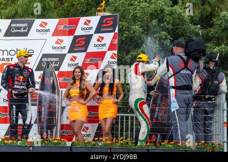 26. Oktober 2024, Gold Coast, Queensland, Australien: Die Podestfeier für Rennen 1 der Supercars Championship am Samstag bei der Boost Mobile Gold Coast 500. (Kreditbild: © James Forrester/ZUMA Press Wire) NUR REDAKTIONELLE VERWENDUNG! Nicht für kommerzielle ZWECKE! Stockfoto