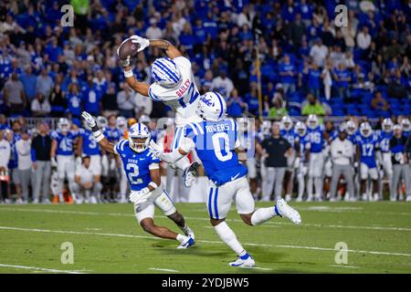 Durham, NC, USA. Oktober 2024. Der südwestliche Methodist Mustangs Wide Receiver Jake Bailey (12) fängt gegen die Duke Blue Devils in der ersten Hälfte des ACC Football Matchups im Wallace Wade Stadium in Durham, NC. (Scott Kinser/CSM). Quelle: csm/Alamy Live News Stockfoto