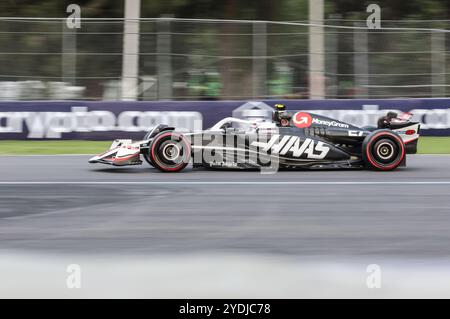 (241027) -- MEXIKO-STADT, 27. Oktober 2024 (Xinhua) -- Haas' deutscher Fahrer Nico Hulkenberg tritt am 26. Oktober 2024 während der Qualifikation des Formel-1-Grand Prix von Mexiko-Stadt 2024 auf dem Hermanos Rodriguez Circuit in Mexiko-Stadt an. (Xinhua/Li Mengxin) Stockfoto