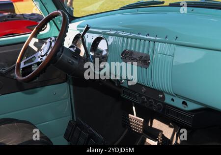 Old Tyme Chevy Pickup mit einem 350 V-8. Stockfoto