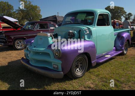 Old Tyme Chevy Pickup mit einem 350 V-8. Stockfoto