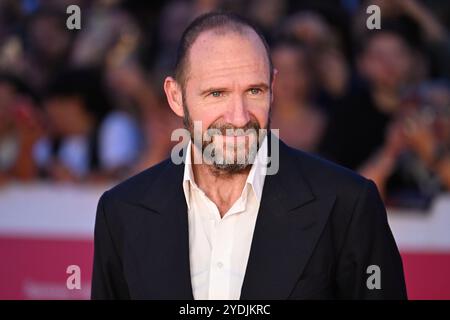 Roma, Latium. Oktober 2024. Ralph Fiennes während des 19. Rom Film Festivals im Auditorium Parco Della Musica am 26. Oktober 2024 in Rom, Italien AllShotLive Credit: SIPA USA/Alamy Live News Stockfoto