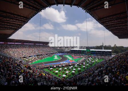 Mexiko-Stadt, Mexiko. Oktober 2024. Foro Sol Stadionabschnitt während des dritten RP3 vor dem Formel-1-Grand Prix in Mexiko-Stadt am 26. Oktober 2024 in Autódromo Hermanos Rodríguez. (Foto: Ben Adams/SIPA USA) Credit: SIPA USA/Alamy Live News Stockfoto