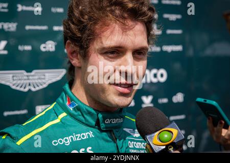 Mexiko-Stadt, Mexiko. Oktober 2024. Felipe Drugovich aus Brasilien und Aston Martin Aramco F1 Team beantworten Fragen aus den Medien, nachdem sie Autódromo am 25. Oktober 2024 in Mexiko-Stadt vor dem Formel-1-Grand Prix Rodríguez in Mexiko-Stadt im FP1 gefahren waren. (Foto: Ben Adams/SIPA USA) Credit: SIPA USA/Alamy Live News Stockfoto