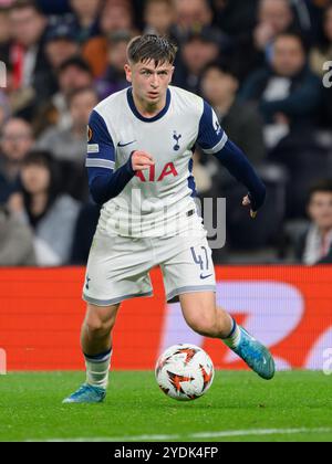 London, Großbritannien. Oktober 2024. London, England - 24. Oktober: Tottenham Hotspur's Mikey Moore beim Spiel der UEFA Europa League 2024/25 zwischen Tottenham Hotspur und AZ Alkmaar im Tottenham Hotspur Stadium am 24. Oktober 2024 in London. (David Horton/SPP) Credit: SPP Sport Press Photo. /Alamy Live News Stockfoto